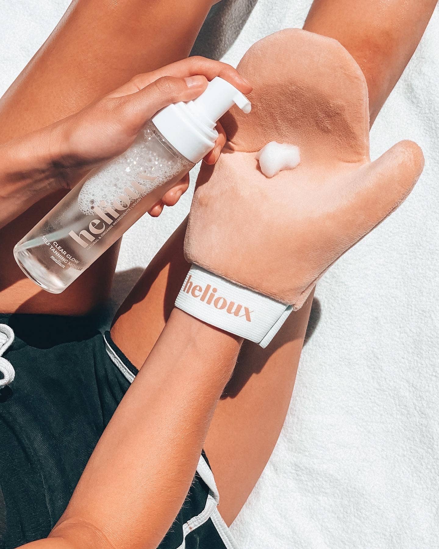 Selbstbräunungshandschuh